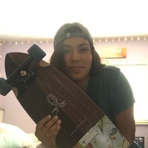 Meet your Posher, Lauren